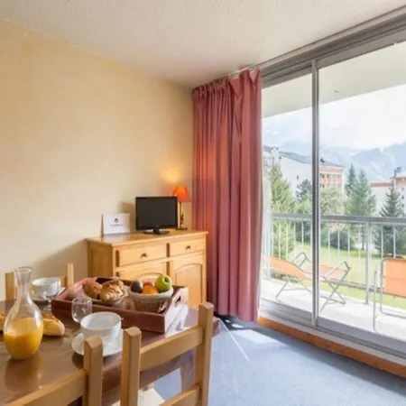 Great In Apartment Les Deux Alpes